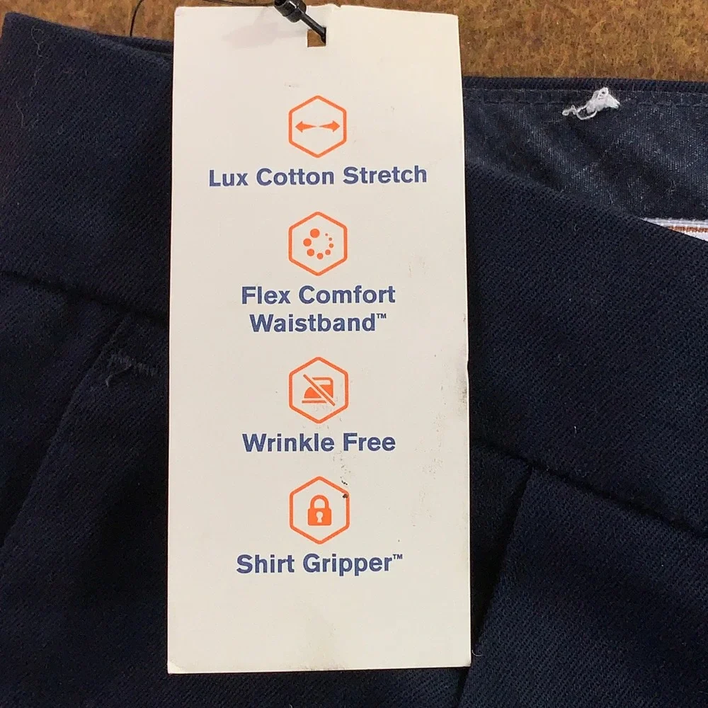 Dockers Mens 38x32 Navy Blue Pleated Relaxed Fit Lux Cotton Stretch Khaki Pants